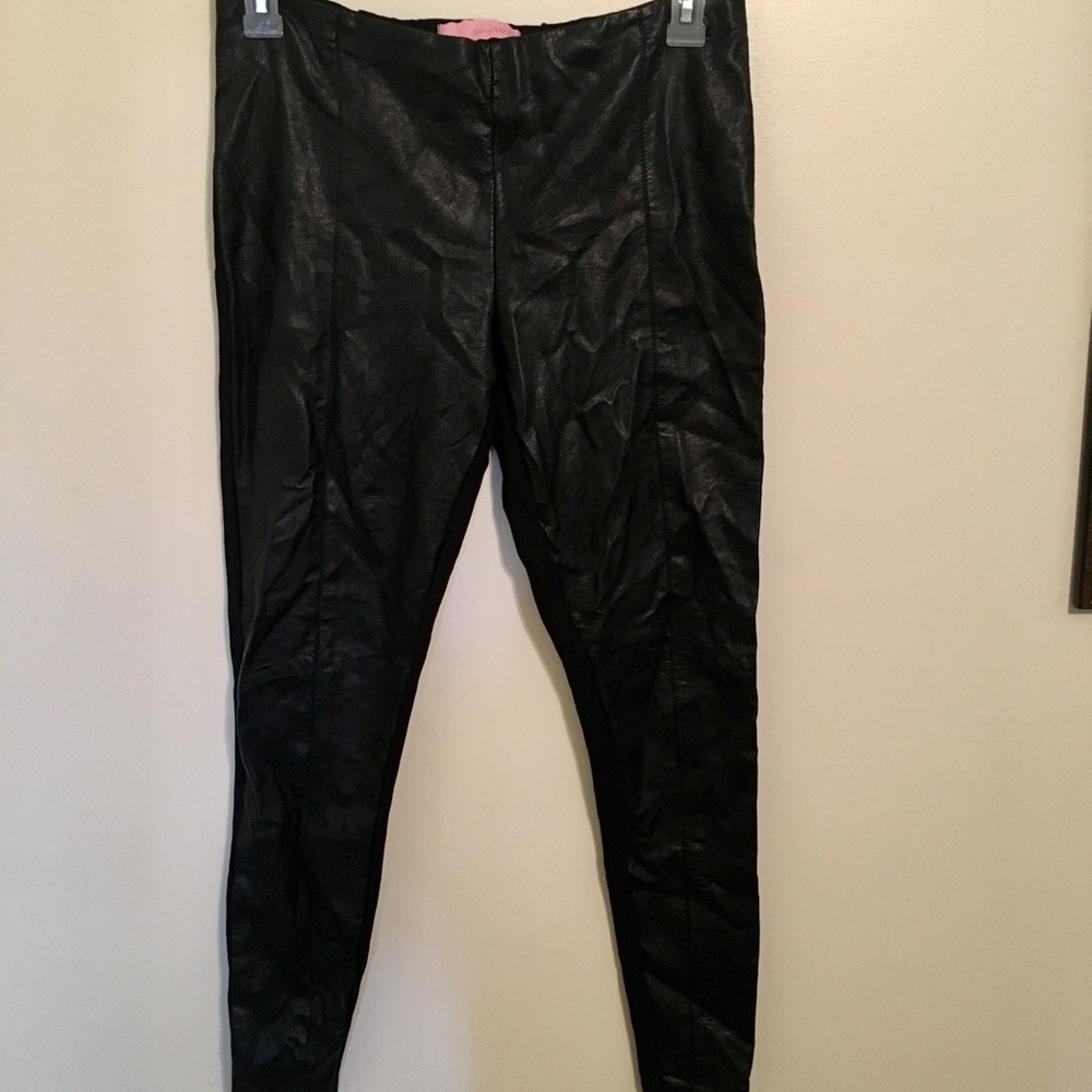 Leather leggings
